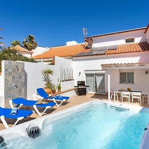 Casa Naranja - Heated Pool - Bbq - Terrace - Free Wifi - Child & Pet-friendly - 3 Bedrooms - 6 People Villa Porís de Abona